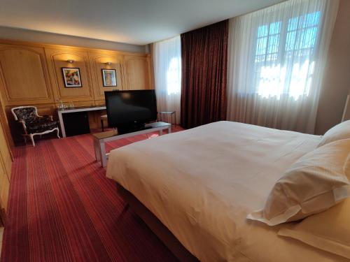 hotel photo
