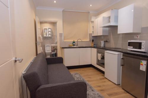 Evergreen Apartments- Flat 1, London