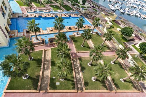 Marina Residences 2BR: Seaside in Palm Jumeirah - image 10