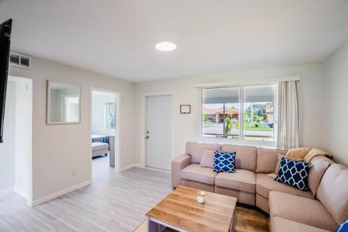Sun-Kissed Getaway in Cape Coral