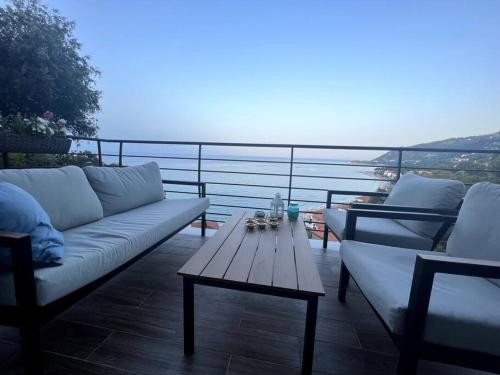 The Yacht House