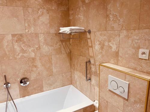 Prestige Double Room image 5
