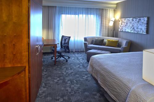 King Room with Sofa Bed
