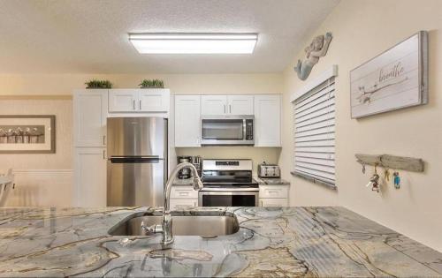 Kiawah Bay 103 Gorgeous Condo In A Riverfront Community With Steps To The Ocean! - image 4