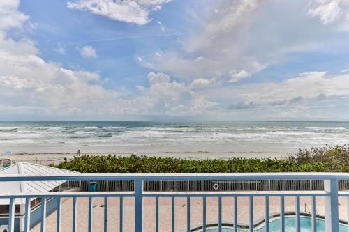 Oceanfront Coconut Palms Condo! 1-1 With Stunning Views