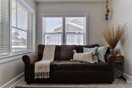 216 Kirkland Suite 1 - 1-1 Beachside Pool Home! in New Smyrna Beach, USA