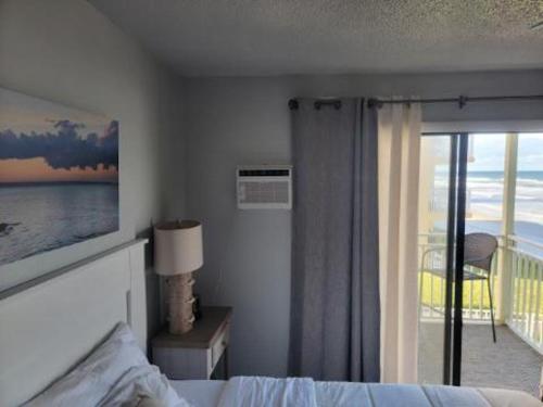Coastal Waters 214, 2nd Floor 1 Bedroom Ocean View Condo in New Smyrna Beach, USA