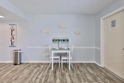 Coastal Waters 214, 2nd Floor 1 Bedroom Ocean View Condo in New Smyrna Beach, USA