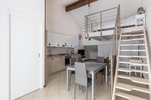 Cozy Mezzanine Apartment by Wonderful Italy, Болонья