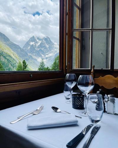 Étterem, Grand Hotel & Kurhaus in Evolene