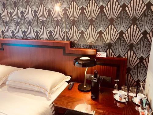 Premium Single Room image 1
