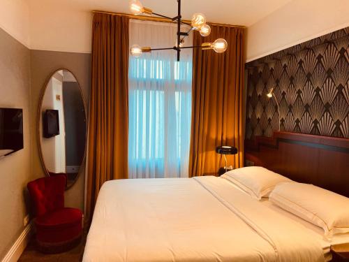 Premium Single Room image 6