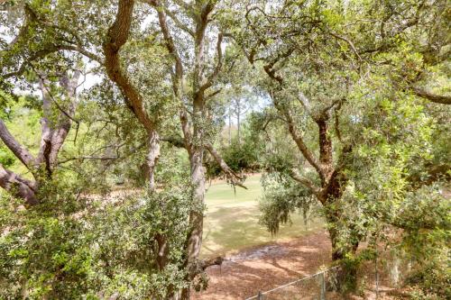 Hilton Head Condo with Pool Access Less Than half Mi to Beach - image 14