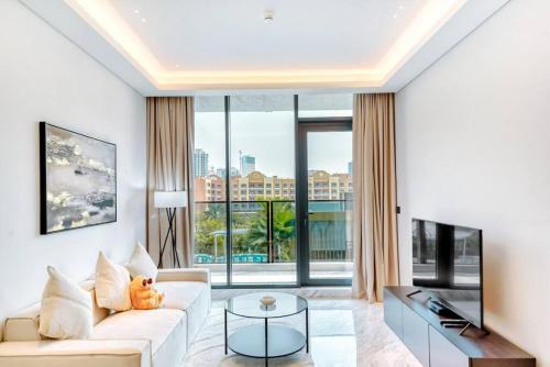 Luxurious 2 bedrooms w city view In Chaimaa Avenue 2 JVC - image 3