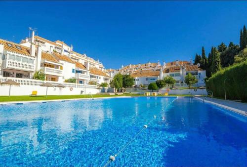 NEW penthouse with amazing views – khách sạn tại Mijas Golf