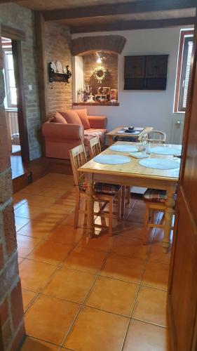 ทัศนียภาพภายนอกโรงแรม, U Jelínků (U Jelinku) in เนซเวสติเซ