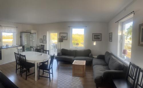 Sodra Gotland 14 bed med pool in Havdhem