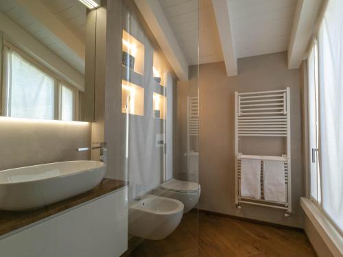 Bathroom, Mamma Ciccia Holiday Home - Cozy Attic in Galbiate