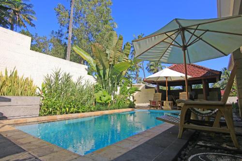 Superb family friendly villa with pool and only 500 metres from beach