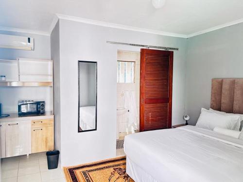 Decent Stay Room Type - Suite