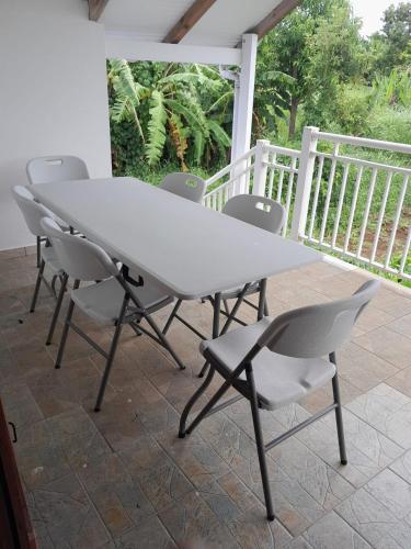 Le Paradis in Καπεστέρ-Μπελ-Ο