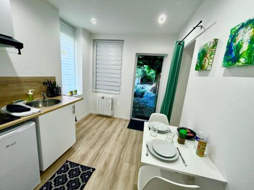 Kert, Malaka Home Anzin in Valenciennes