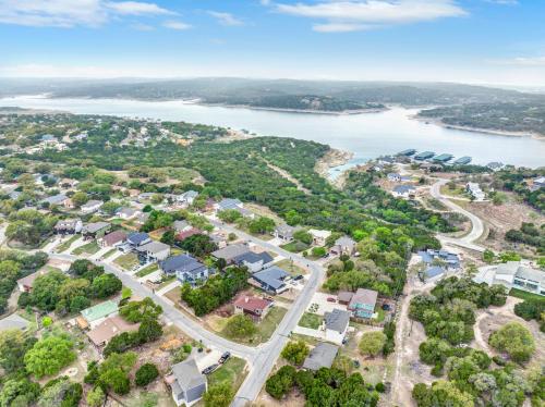 Soaring 2-Level Point Venture Home on Lake Travis in Lago Vista, USA