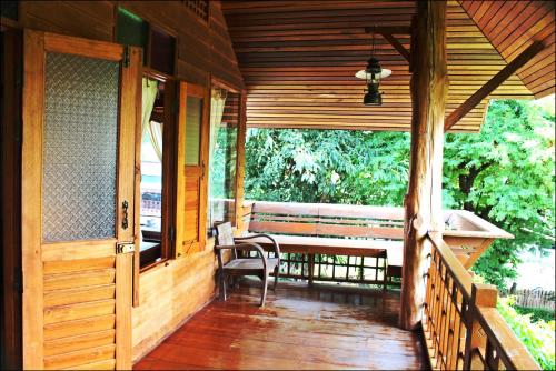 Balcony/terrace, Pai Vimaan Resort in Pai Riverside