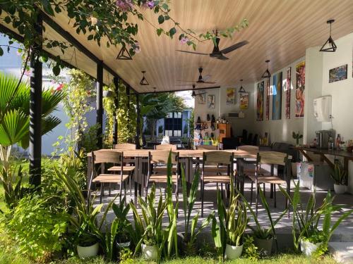 Restaurant, Chillax Thoddoo in Faafu Atoll