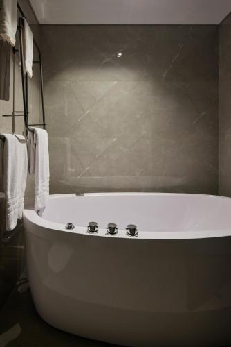 481424758 Hotel Selis