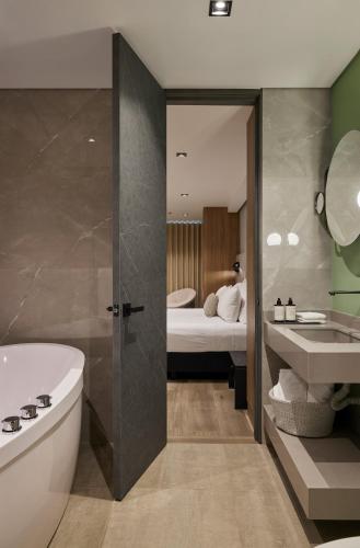 481424761 Hotel Selis