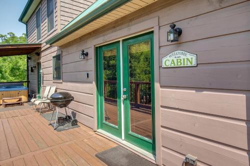 Sevierville Cabin with Hot Tub and Mountain-View Deck in Pleasant Hill