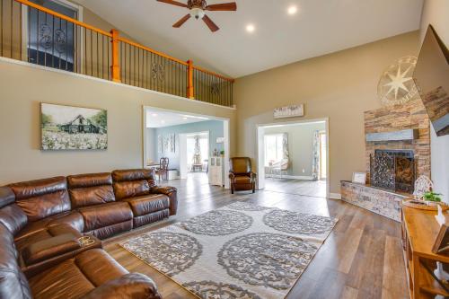 Charming Cadillac Retreat with Private Hot Tub! in Cadillac, USA