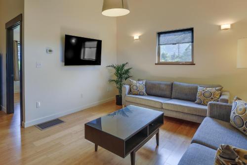 Modern White Salmon Apartment, Steps From Town - White Salmon