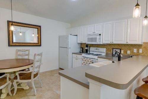 The Villages House with Community Amenities! in The Villages, USA