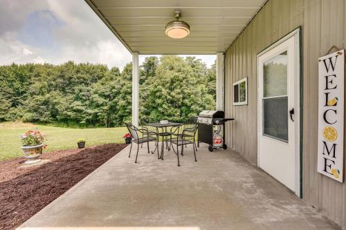 Quaint Somerset Getaway with Fire Pit!