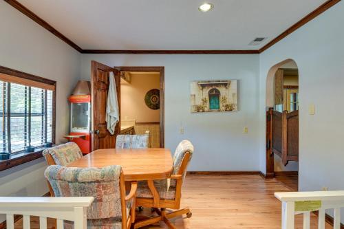 Pet-Friendly Texas Home with Screened-In Deck in Whitney, USA