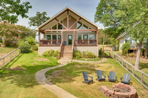 Tranquil Tool Home on Cedar Creek Fish and Kayak in Tool, Vereinigte Staaten von Amerika