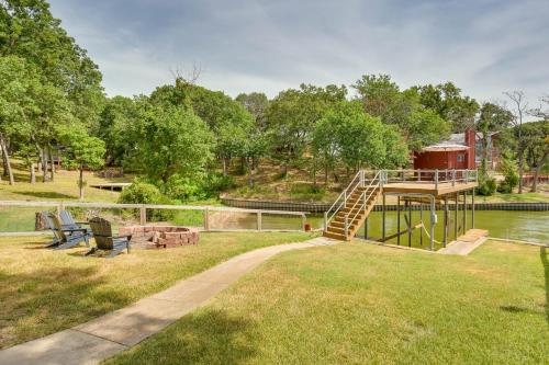 Tranquil Home on Cedar Creek Fish, Kayak and Unwind