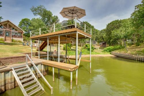 Tranquil Home on Cedar Creek Fish, Kayak and Unwind