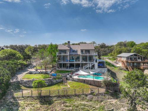Canyon Lake Luxury Pool Games & Stunning Views in Canyon Lake, USA