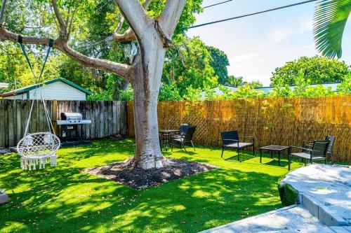 Heated Pool Tropical Backyard 3 Bedrooms, 12 min to the Ocean in North Miami Beach, USA