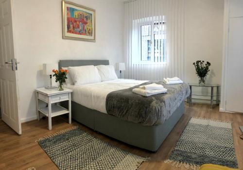 City location- 2 bedroom apartment