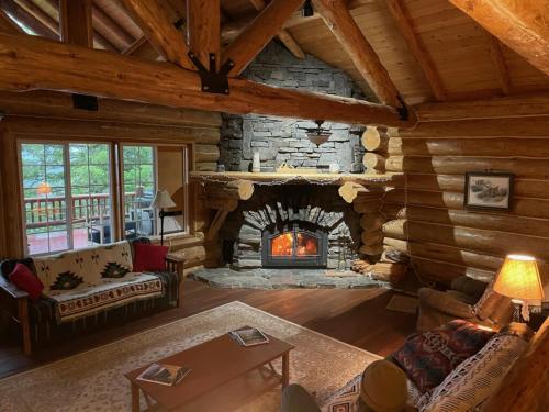 John's Cabin thumb 3
