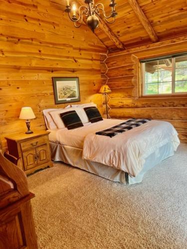 John's Cabin detail