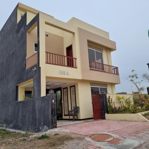 Bahria Town Islamabad Rawalpindi Phase 8 Full Home - Rawalpindi