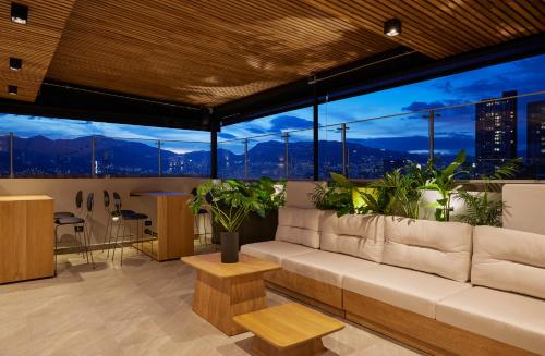 481443275 Hotel Selis