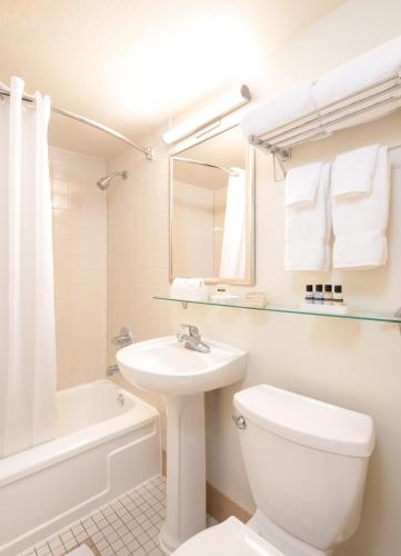 One Bedroom Suite  room in Park Lane Suites & Inn