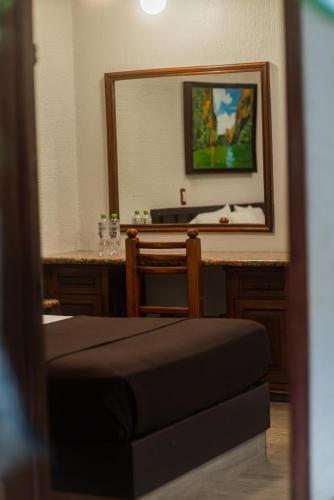 Double Room image 9
