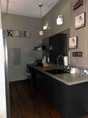 Rustic ChamberHouse Loft near กู๊ดพีเพิลบริววิงคอมพานี